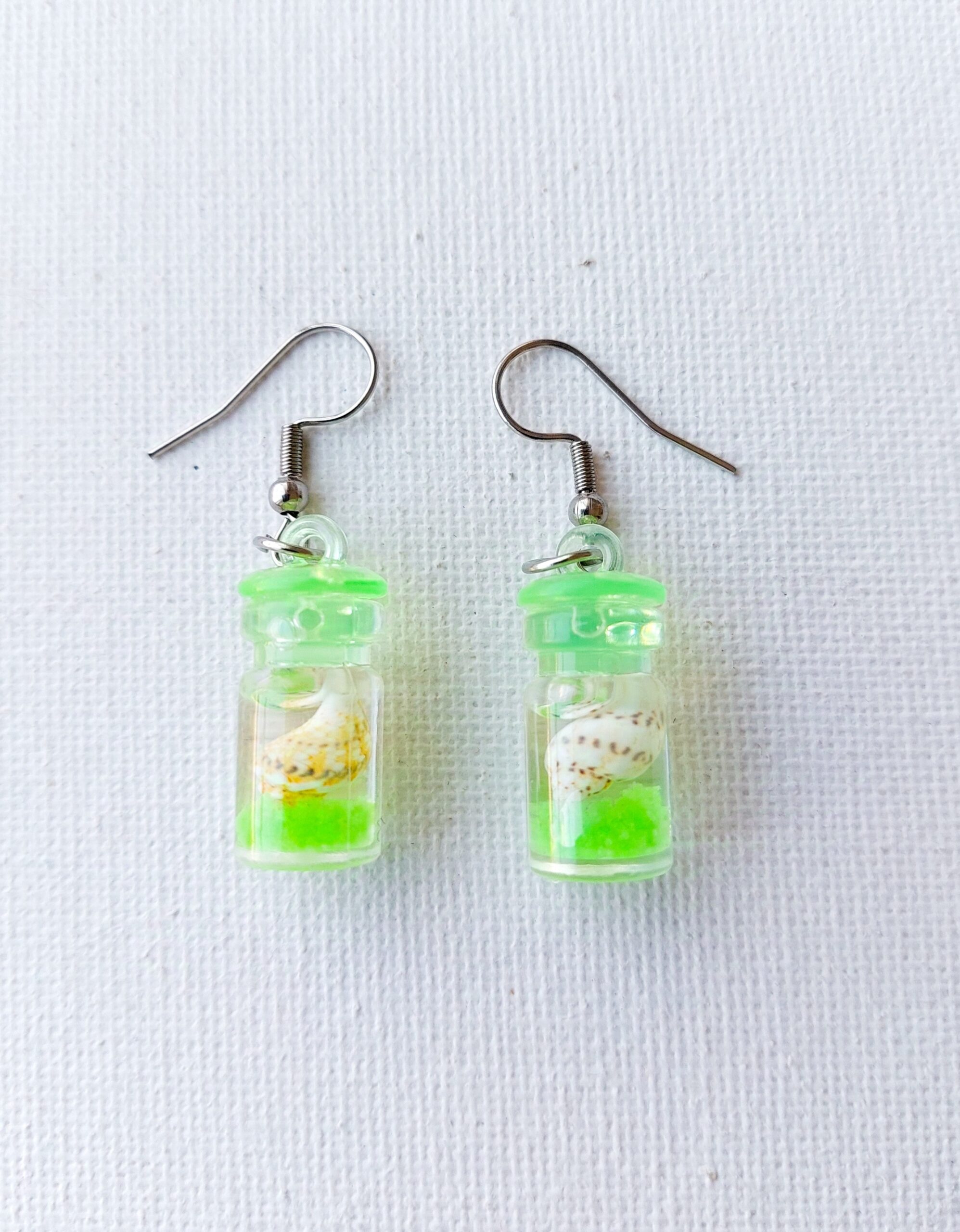 Pendientes botella verde con concha